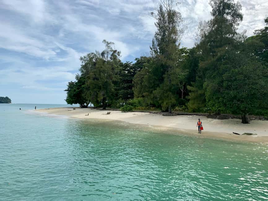 Langkawi: Sunset Dinner Cruise with Hotel Transfer - From your hotel to the Langkawi jetty