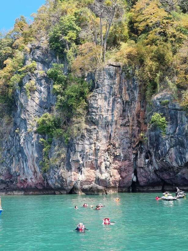 Langkawi: Tanjung Rhu Mangrove Speedboat Tour - Crocodile Cave and its unusual rock shapes