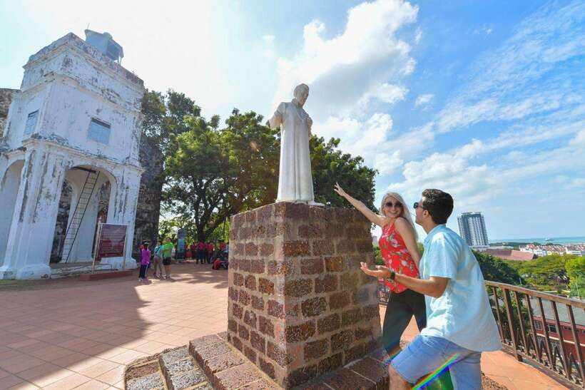 Malacca & Putrajaya Tour - Putra Square and the pink-domed mosque