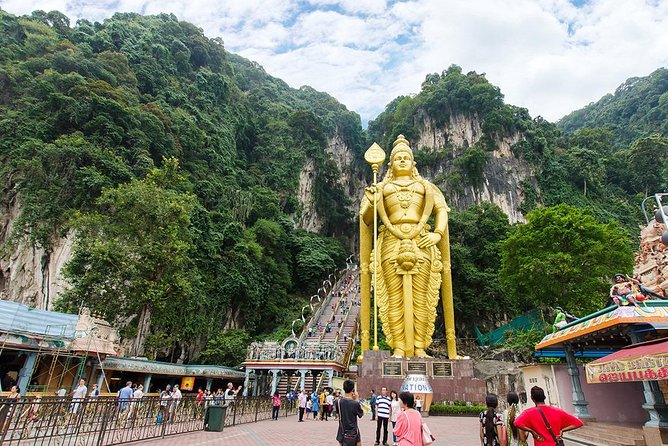 Malaysia Countryside and Batucaves from Kuala Lumpur - What the Batu Caves stop feels like in practice
