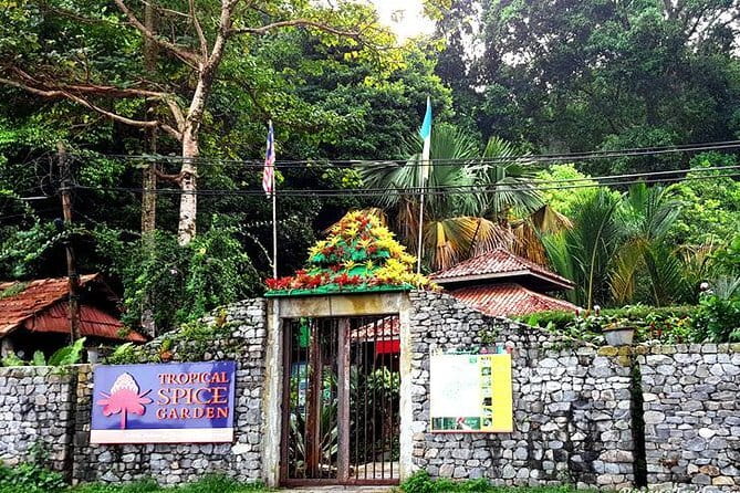 Malaysia: Penang Tropical Spice Garden Guided Tours Tickets - Taking a break above the Straits of Malacca