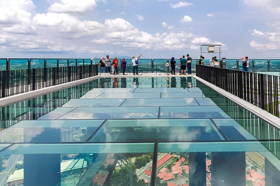 Melaka: The Shore Sky Tower Admission Ticket - The glass floor: a short burst of courage