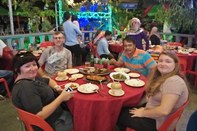 Nature’s Wonders: Kuala Selangor Fireflies & Hot Springs Tour - Seafood dinner before the river ride