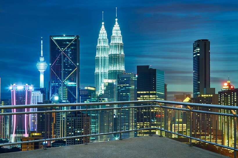Night Tour of Petronas Twin Towers, Kuala Lumpur - Chinatown and Petaling Street Market after dark