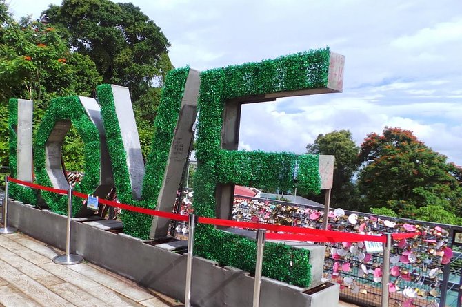 Penang City & Temple Tour with Penang Hill(Fast Lane)& Kek Lok Si - Wat Chayamangkalaram and its reclining Buddha
