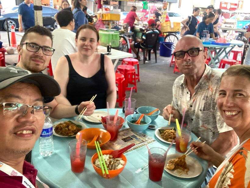 Penang: Georgetown Foodie Walking Tour with a Cocktail - From St. George’s Church into the old city