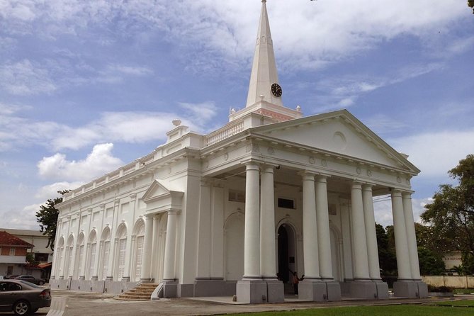 Penang Half Day City Tour Including Tropical Spice Garden - Kapitan Keling Mosque’s Moorish and colonial blend