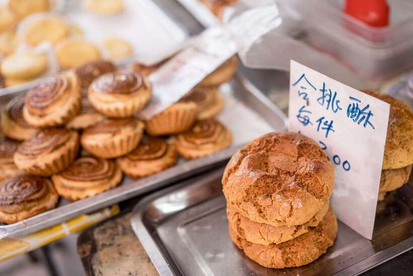 Penang Island: Street Food Walking Tour - Watching a 50-year popiah craft