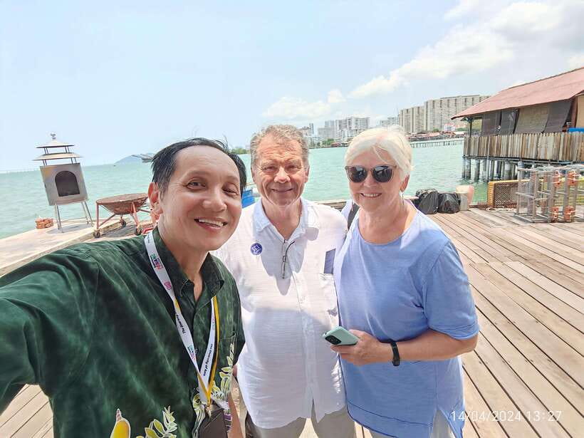 Penang: Private Customized Flexible Tour with Tourist Guide - Eating like a local at New World Park