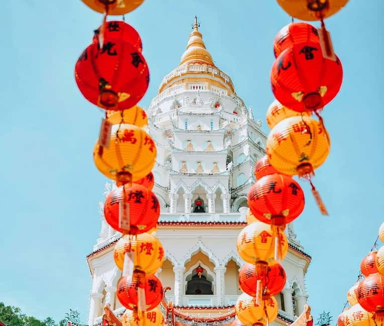 Penang: Private Highlights Tour with Temples, Hill & Gardens - Penang Botanical Gardens and the Waterfall Gardens Feel