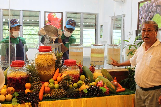 Penang Tropical Fruit Farm with Fruit Tasting - The tasting spread and fresh juice