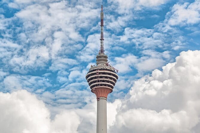 Petronas Twin Towers Special Entrance & Dining With Expert Guide - Where Petrosains fits into the day