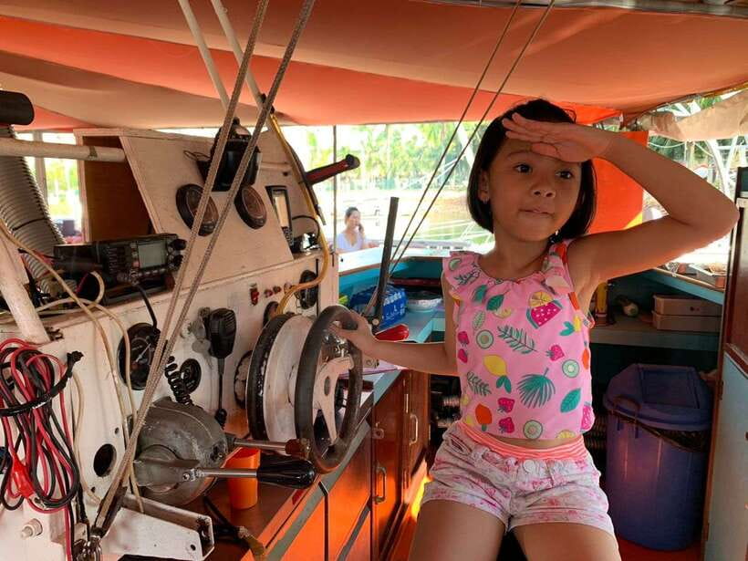 Port Dickson: Dragon Sunset Cruise with Salt Water Jacuzzi - Karaoke changes the mood onboard