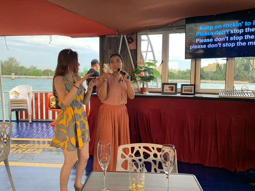 Port Dickson: Dragon Sunset Cruise with Salt Water Jacuzzi - How the experience suits different visitors
