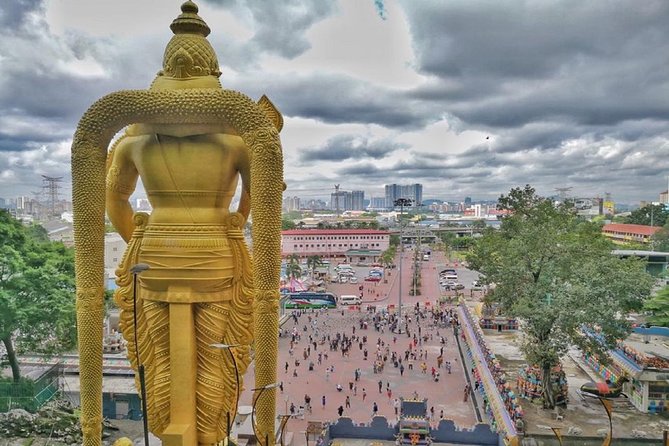 Private Batu Caves, National Mosque & Religious Tour with Lunch - Batu Caves gives the morning its grand opening