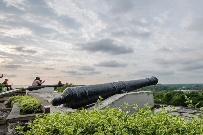 Private Fireflies Tour with Blue Tears and Seafood Dinner - Bukit Melawati and the walk to Altingsburg Lighthouse