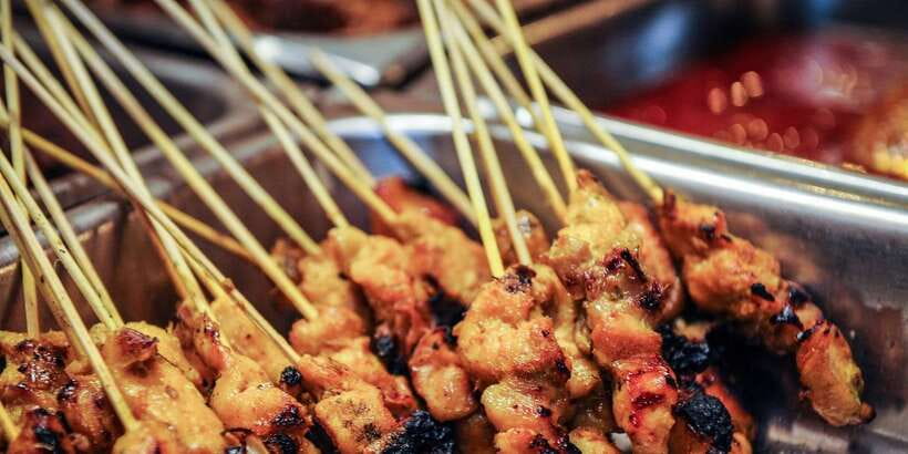 Private Half Day Penang Tasty Local Street Food Tour - Who should book this Penang food tour?
