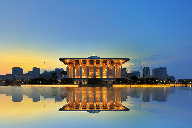 Private Half-Day Putrajaya Tour with Lake Cruise from Kuala Lumpur - Perdana Putra and Malaysia’s government quarter