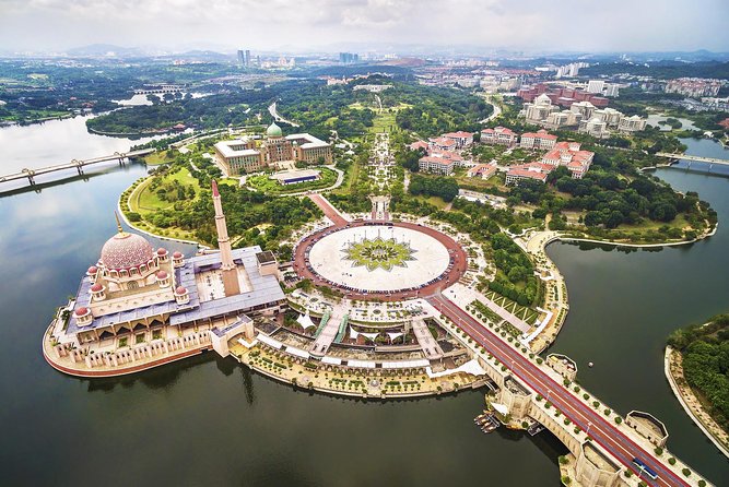Private Half-Day Putrajaya Tour with Lake Cruise from Kuala Lumpur - Who will get the most from this tour