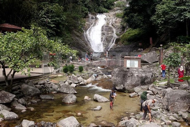 Private Kanching Waterfalls with Batu Caves & Ramayana Caves Tour - Why this half-day combination works