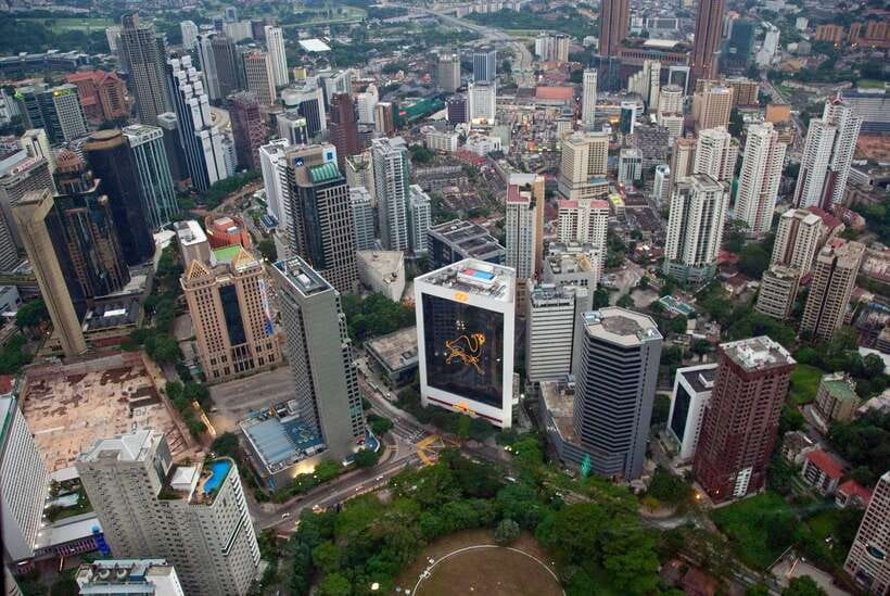 Private Kuala Lumpur and Putrajaya Highlights in One Day - Sultan Abdul Samad Building and Independence Square