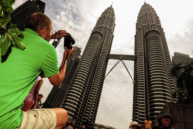 Private Kuala Lumpur City Tour With Petronas Tower & Local Dinner - Five things to know before you book