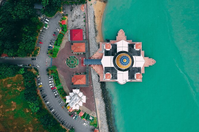 Private Malacca Day Tour from Kuala Lumpur - The drive and Mini Malaysia’s house collection