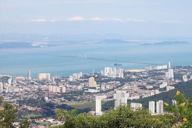 Private Penang Hill and Temple - Down to Kek Lok Si Temple