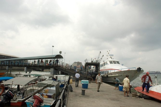 Private Tour: Crab Island Sightseeing Boat Ride and Seafood Lunch - Why Crab Island is the heart of the day