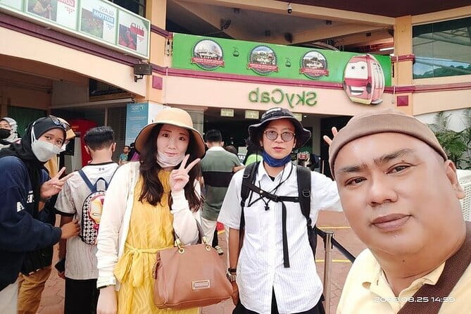Private Tour In Langkawi With Sky Bridge And Langkawi Cable Car - Oriental Village: more than a waiting area