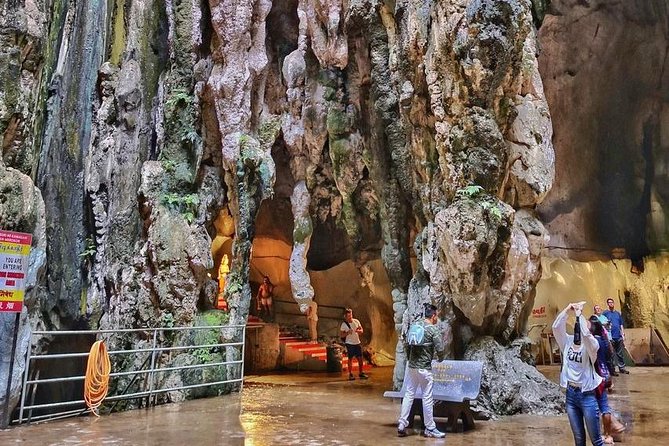 Private Tour Kuala Lumpur with Petronas Twin Towers Observation Deck & Batu Cave - Key points at a glance