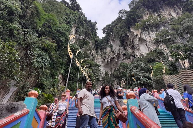 Private Tour with Local Host : Genting Highlands Day Tour enroute Batu Caves - What private transport changes