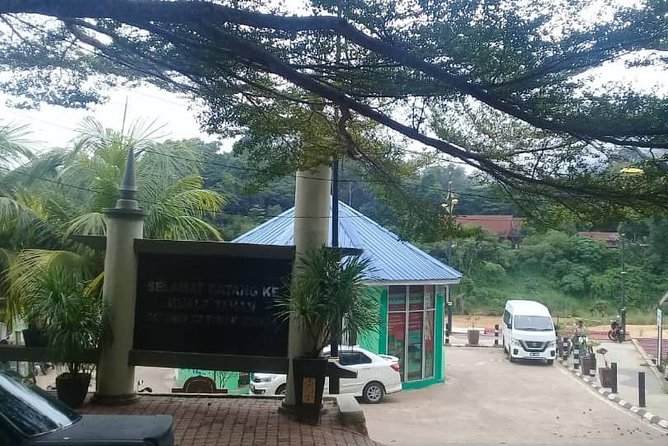 Private Transfer to Taman Negara from Kuala Lumpur - A straight road to Taman Negara’s river gateway