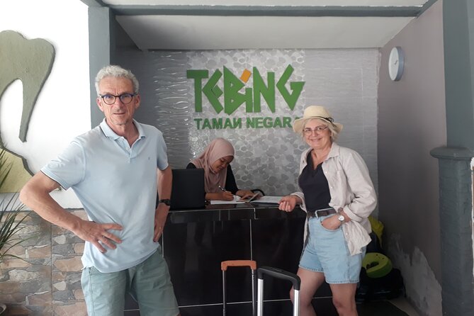 Private Transfer to Taman Negara from Kuala Lumpur - The drivers and the human side of the service