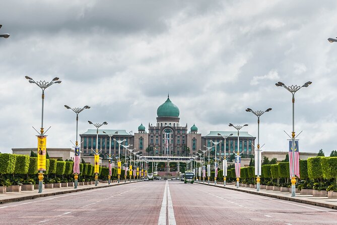 Putrajaya City Tour from Kuala Lumpur - Putrajaya Lake gives the city its calm center
