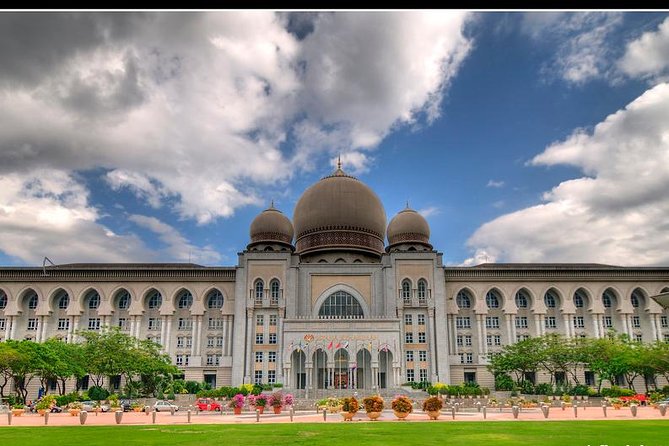 Putrajaya Tour with Traditional Boat Cruise & Pink Mosque (Private) - Timing, pickup, and the private format