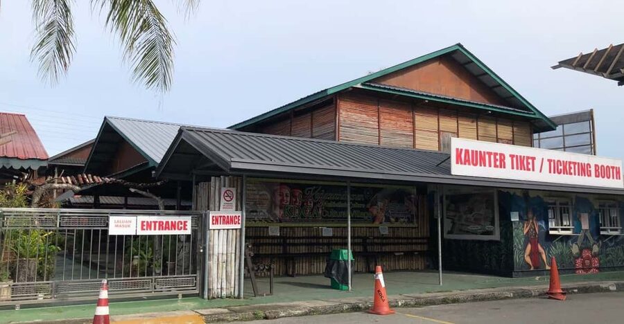 Sabah : Koisaan Cultural Village - Magagung and Sumazau bring the visit to life