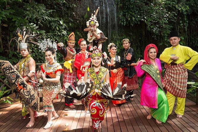 Sarawak Sunset River Cruise with Return Transfer - The riverfront sights and natural setting