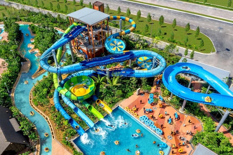 Selangor: SplashMania Waterpark at Gamuda Cove Entry Ticket - High-speed slides for the bold