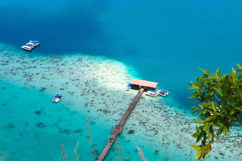 Semporna: Bohey 3 Islands Hike, Snorkel/Dive Tour with Lunch - Mantabuan: reef time after the hike