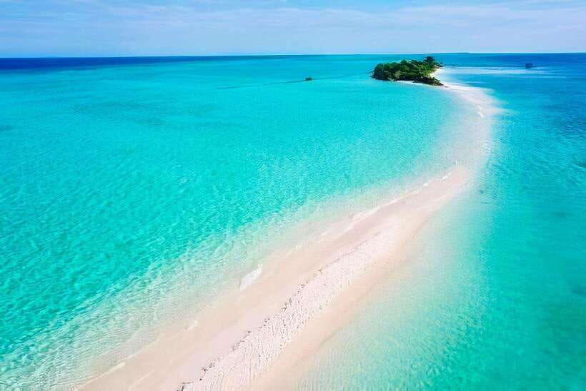 Semporna: Explore 3 Islands Tour Snorkel or Dive & Lunch - Mataking: beach time and blue water