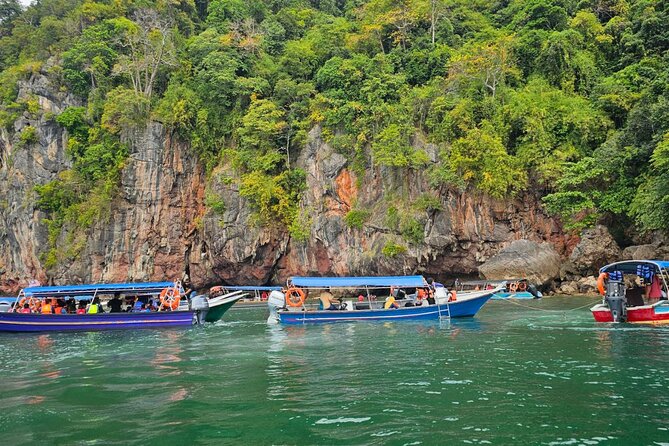 Sharing Half Day Mangrove Boat Tour With Lunch in Langkawi - Kilim Geoforest Park and Tanjung Rhu