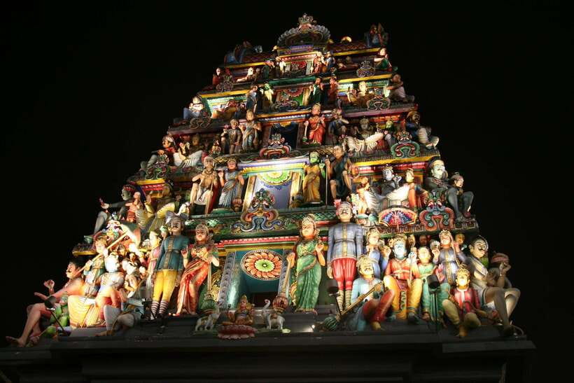 Singapore: Private Tour with a Local Guide - Haw Par Villa is Singapore at its strangest