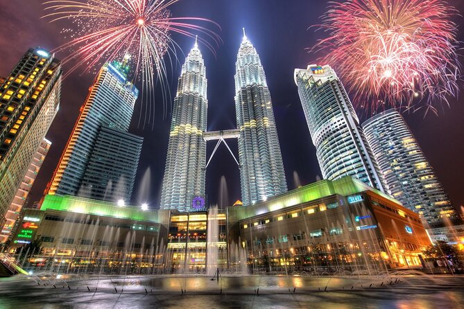 Sky-High Dining Experience at the Iconic Petronas Twin Towers - Key points to know before you book