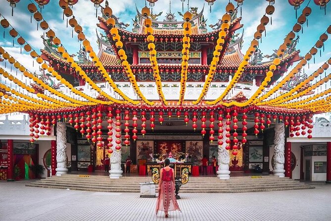 Ten Wonders Of Kuala Lumpur Shared Tour - Central Market: crafts, history, and limited browsing time
