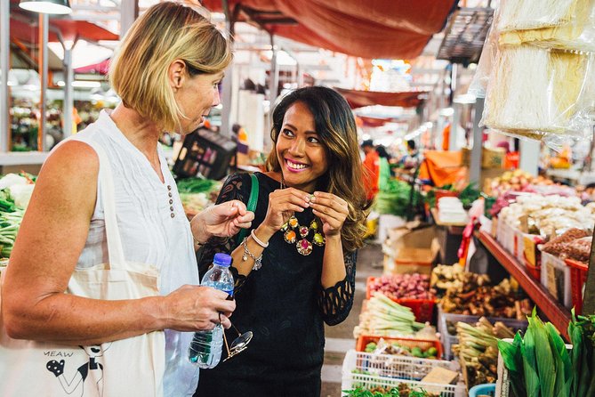 The 10 Tastings of Kuala Lumpur With Locals: Private Street Food Tour - Starting near Central Market